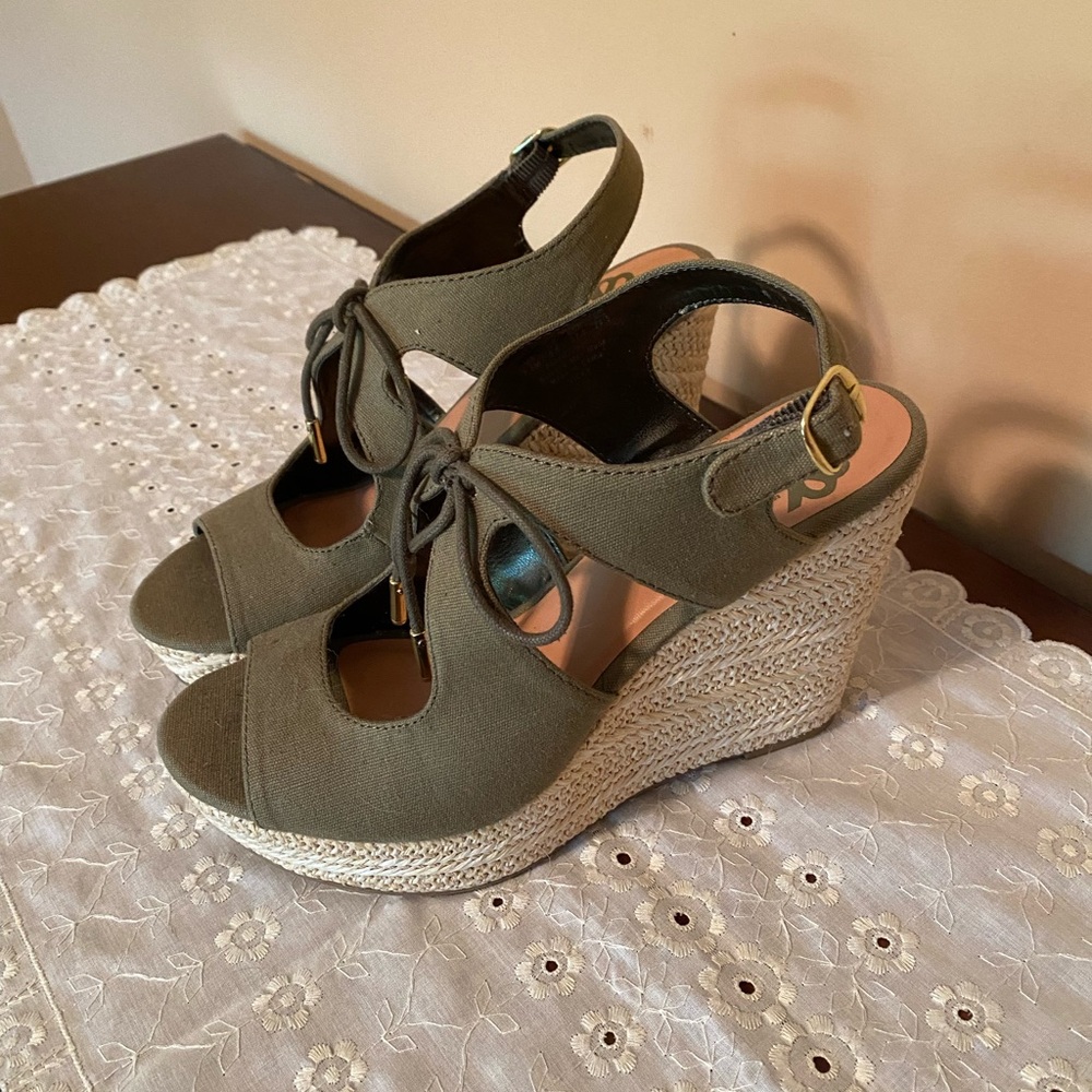 Women's green wedges